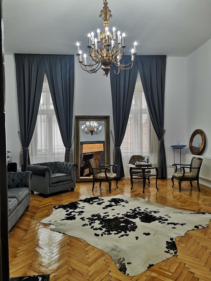 Mansion Josephina Apartment Cluj Napoca Bagian luar foto