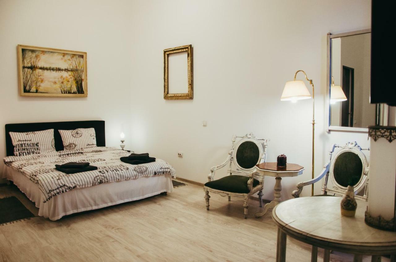 Mansion Josephina Apartment Cluj Napoca Bagian luar foto