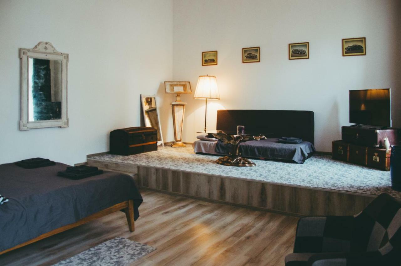 Mansion Josephina Apartment Cluj Napoca Bagian luar foto